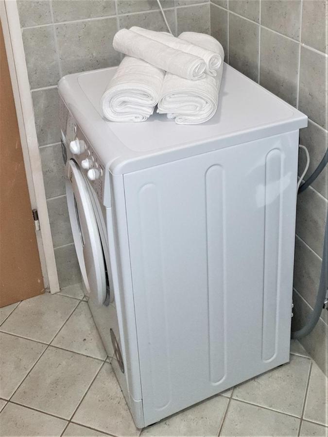 Apartments Aurora Near Beach ميدولين المظهر الخارجي الصورة
