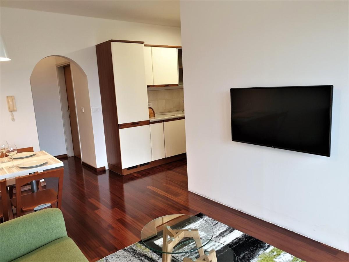 Apartments Aurora Near Beach ميدولين المظهر الخارجي الصورة